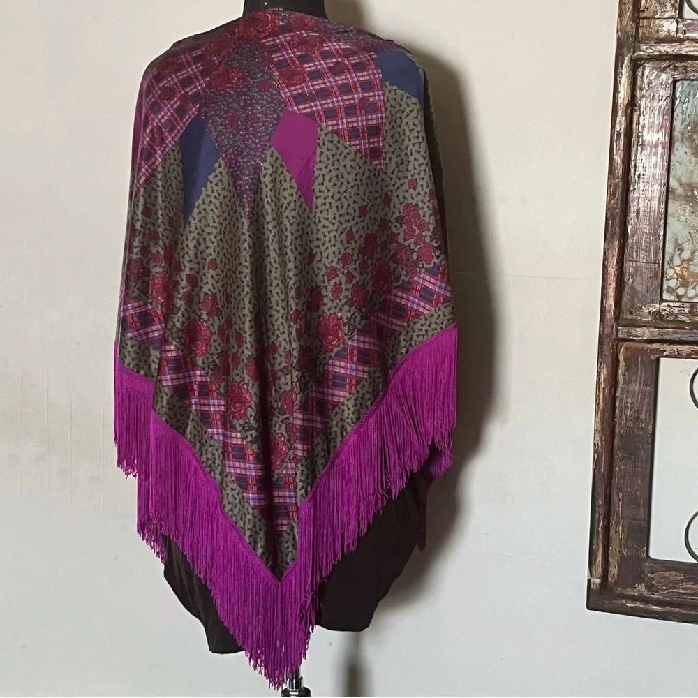 RAMPAGE blouse and poncho - Picture 3 of 16